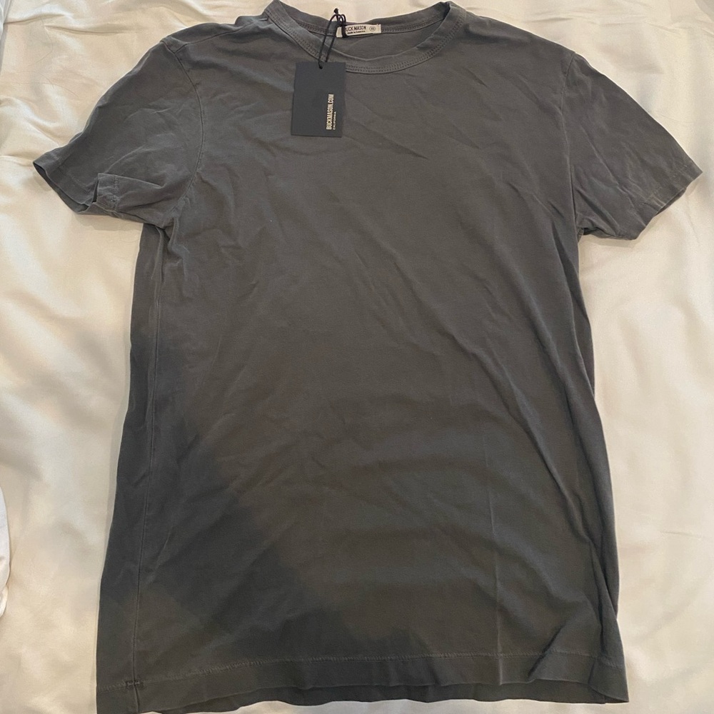 Men's Buck Mason T shirt